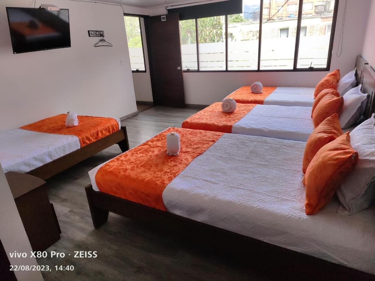 Hotel Kristal Ferial Bogotá Kültér fotó